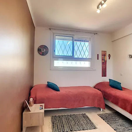 Apartment Beautiful 2 Bedroom Terrace And Parking