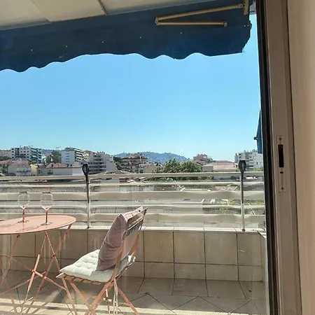 Beautiful 2 Bedroom Terrace And Parking *